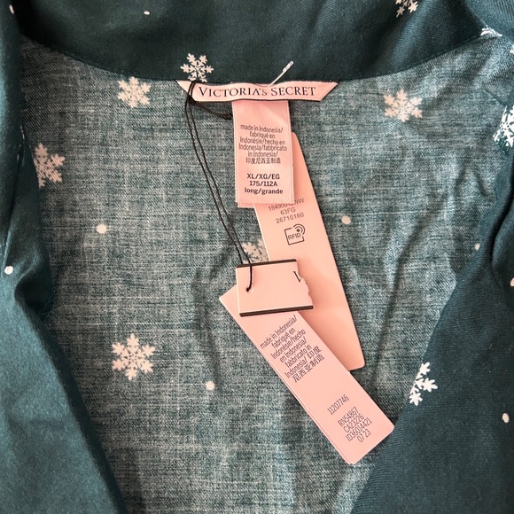 NWT Victoria Secret PJ Set - Picture 3 of 5